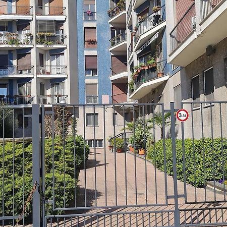 Casa Tua Villa Milano Esterno foto
